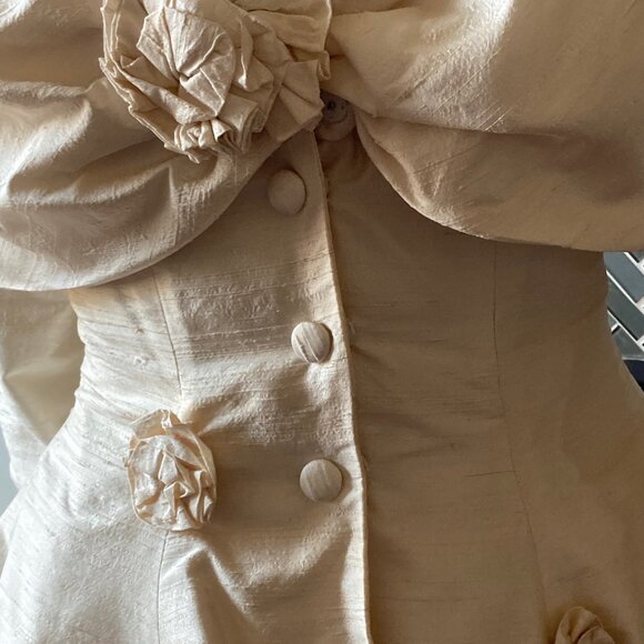 Raw silk suit.  Pencil skirt and peplum jacket.  Cream colored. - Picture 3 of 5